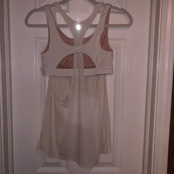 White Lululemon Tank Top With Bra - Picture 2 of 6